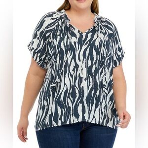 Cupio Black and White Animal-Print Raglan Woven Top